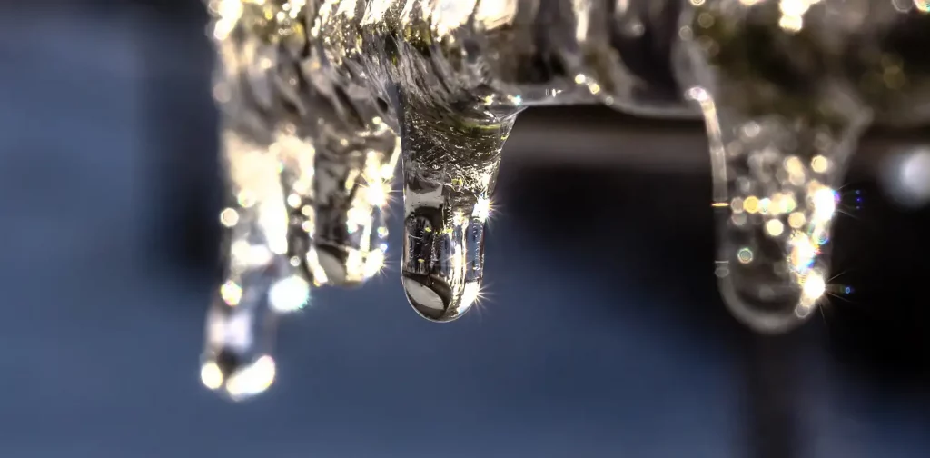 a close-up photo of waterdrops